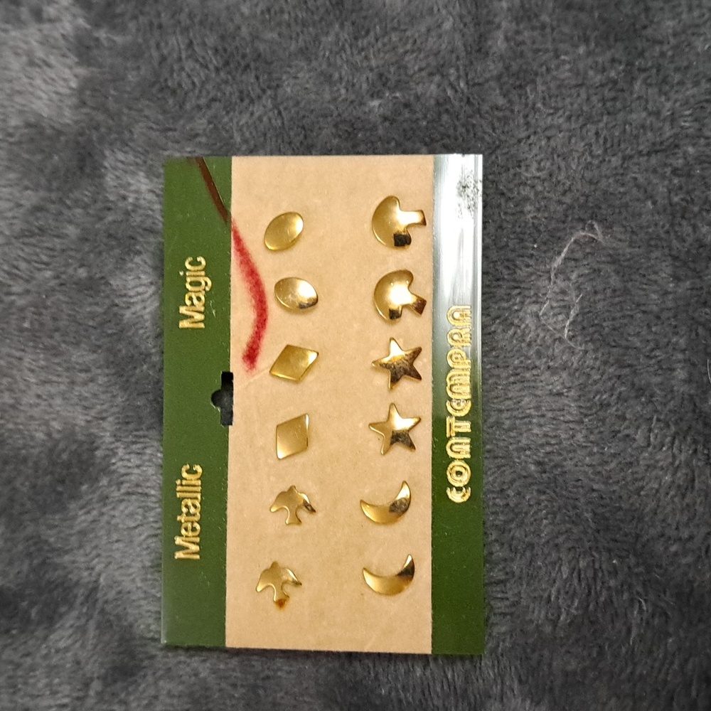 Vintage Earrings 6pk.